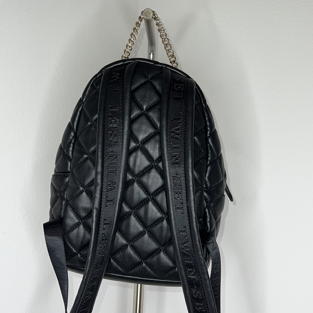 ๐น Twin-Set Quilted Backpack - Picture 2 of 10